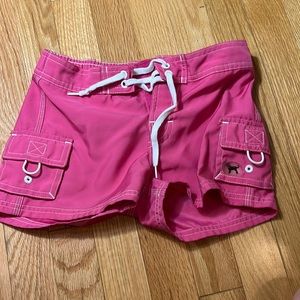 (1) The Black Dog kids size 6x - Water/Adventure Shorts